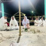 Nishita Goswami Instagram - বেতনী ৰাতি বিহু পৰিচালনা সমিতি আৰু ৰাইজৰ সহযোগত পৰম্পৰাগত তথা ধৰ্মীয় ৰীতি নীতিৰে আয়োজিত হোৱা ঐতিহাসিক ৰাতি বিহুত উপস্থিত আছিলোঁ। প্ৰতিজন মানুহকে চুই যাব পৰা অনুভূতি এই বিহু,বিশ্বাস আৰু আস্থাৰ লগত পৰম্পৰাৰ এই বিহু।নিশ্চয়কৈ ৰাতি বিহুৰ এই অনুভৱখিনিক শব্দৰে বুজাব নোৱাৰি,কেৱল অনুভৱ কৰিব পাৰি। ধন্যবাদ মোক নিমন্ত্ৰণ দিয়াৰ বাবে,অনুভৱ কৰোৱাৰ বাবে।🙏🙏🙏🙏🙏 #assam #tinsukia #makum #bihu #moranbihu