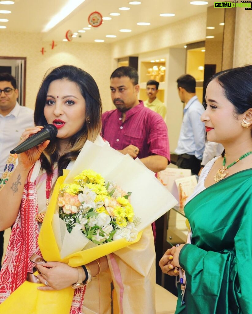 Nishita Goswami Instagram - Grand Opening of MPJ Jewellers at Borpeta Road ( Assam) Beautiful and unique collections by MPJ Jewellers . Visit the store to explore more 🙏 My best wishes to the entire Team #jewellery #mpjewelry #collection #goldjewellery #daimond #borpetaroad
