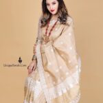 Nishita Goswami Instagram - মই শব্দৰ দৰে সীমিত তুমি অৰ্থৰ দৰে বিস্তাৰিত Thanks @borgohainmonsoon for using your magical brush on my face.. Such a talented makeup artist. My best wishes to you dear. Mekhela sador by very talented @pureassameseattire by Karabi Dutta Jewellery by my dear sister @prajapati_assamese_jewellery ( all time fav) At last beautiful clicks my one of the most talented photographers of Assam @unique_borah_photography Lovely team work 🙏🙏👏👏👏