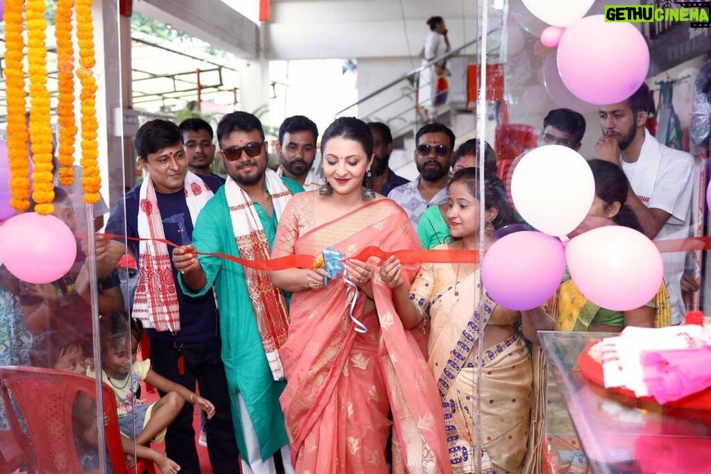 Nishita Goswami Instagram - Grand inauguration of AB communications .. A beautiful and ultra modern store of mobile and other electronic gadgets. An initiative of an young Assamese entrepreneur Dipu Bora. A young guy who is hard working and honest. My best wishes to the entire team of AB Communication ( near Jaya Nagar Chariali ) Beltola . . . . #inauguration #ribboncutting #assam #guwahati