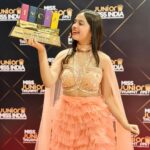 Nitanshi Goel Instagram - And your Nitz won ‘Youngest Style Diva Award’💕⭐️✨ This one’s to Mumma for showing me, while growing up, that a sense of style solely comes from being who you truly are♥️✨ Thankyou @juniormissindia and @shobhagori for bestowing me with the incredible honor✨ 👗 @the_adhya_designer ✨ #Nitanshi #NitanshiGoel #juniormissindia #juniormissindia2023 #YoungestStyleDiva #IndianYoungCelebrityInfluencerAward #nehadhupia #shobhagori #castingshobhagori #nesco #maidaan #laapataaladies #meresapne Nesco