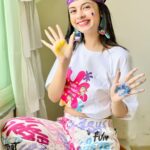 Nitanshi Goel Instagram - How was your Holi? 🎨💜 #happyholi #holi2023 #nitanshigoel #nitanshians Holi KA RANG