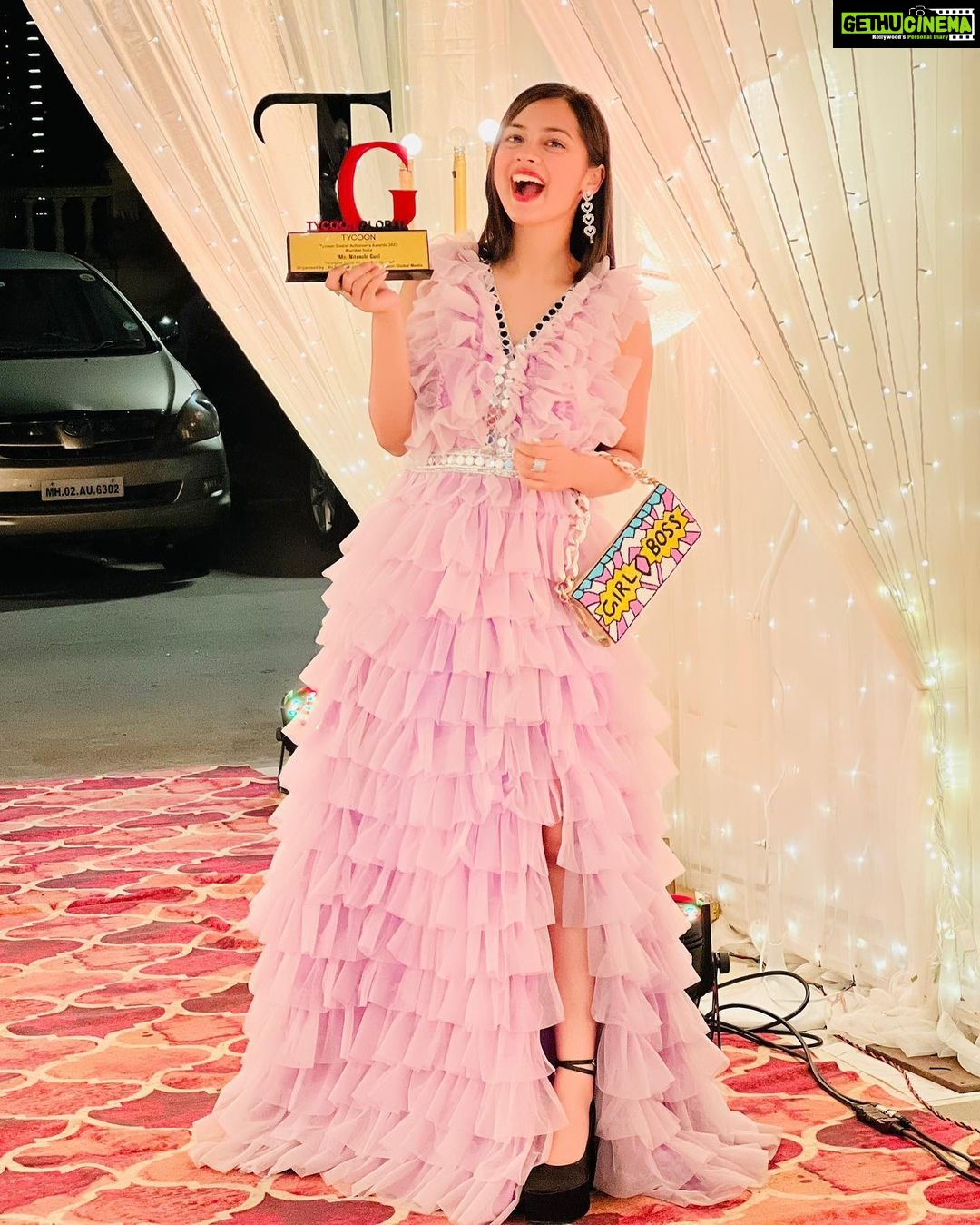 Nitanshi Goel Instagram - Youngest Social Influencer Of The Year 🏆✨ So honoured to receive this prestigious award at Tycoon Global Filmfare Achiever’s Awards🙏🏻 It feels amazing to be recognised for the work that I do and will keep on doing with all my heart♥️ A big Thankyou to all my fans for all the Love & support 🙏🏻🧿 Look @the_adhya_designer ✨ #Nitanshigoel #Award #nitanshians #JaiShriKrishna #grateful #laapataladies #maidaan #terejaisa @tycoonglobal @filmfareme The Club Mumbai