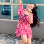 Nitanshi Goel Instagram - In love with this song💕 Go make reels on this beautiful track & Support this amazing singer @yours_ritagni #ritagnibhattacharya #ranisong #rani #partysong #newsong #trending #nitanshigoel #nitanshians