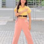 Nitanshi Goel Instagram – Complete the line🤩 Maine Chadeya ………..
Aur Pls 1 Line mere Dance ki taareef ke liye bhi likhte jaaiye 😀😘
.
.
#dancekabhoot #dance  #dancereels #brahmastra #ranbirkapoor #aliabhatt #nitanshigoel #nitanshians 
.
