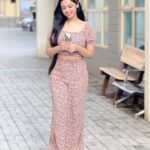 Nitanshi Goel Instagram – Am I pretty or I am pretty🥰✨
.
#KulcheChole #Rooh
@officialdilrajgrewal @officialsimarsethi
@sumeetsinghm @jus.keys @sagamusic
@sagastudiosofficial @simranjitsinghhundal
#nitanshigoel #nitanshians