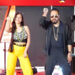 Nitanshi Goel Instagram – Grooving to this new party anthem!!! With the King himself @mikasingh🌟♥️
#PartySongOfTheYear #MikaSingh #WhatTheLuckSong
#jahaanchaaryaar #nitanshigoel #nitanshians