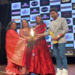 Nitanshi Goel Instagram - ‘BIBA of the Year 2022’ ✨ Won Satyajit Ray Icon Cinema Award 2022🏆 Thankful & grateful to each one of you for your constant love & support 🙏🏻♥️ . Wearing @kirtiagarwal_varsha ✨ . #SatyajitRayIconCinemaAward2022 #SatyajitRayIconCinemaAward #SatyajitRayIconAward #SatyajitRayAward #satyajitray #BibaOfTheYear #award #blessed #nitanshigoel #nitanshians #laapataladies #maidaan St Andrews Auditorium