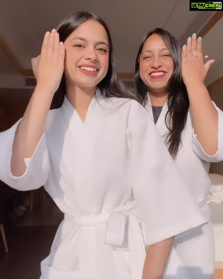 Nitanshi Goel Instagram - Happiest Happy birthday to my favourite girl @rashigoelofficial 🥳♥️ my bestieee, my mommy, my sister, my dancing partner, my Gossip partner, my soul-mate, my inspiration ✨ When I look at you, I look at the wonderful woman I aspire to become💞🫶🏻 You’ve always taught me to count my blessings and those will forever include you 🧿 Love you my sweet mommy😘 #Happybirthdaymumma #rashigoel #nitanshigoel Birthday special