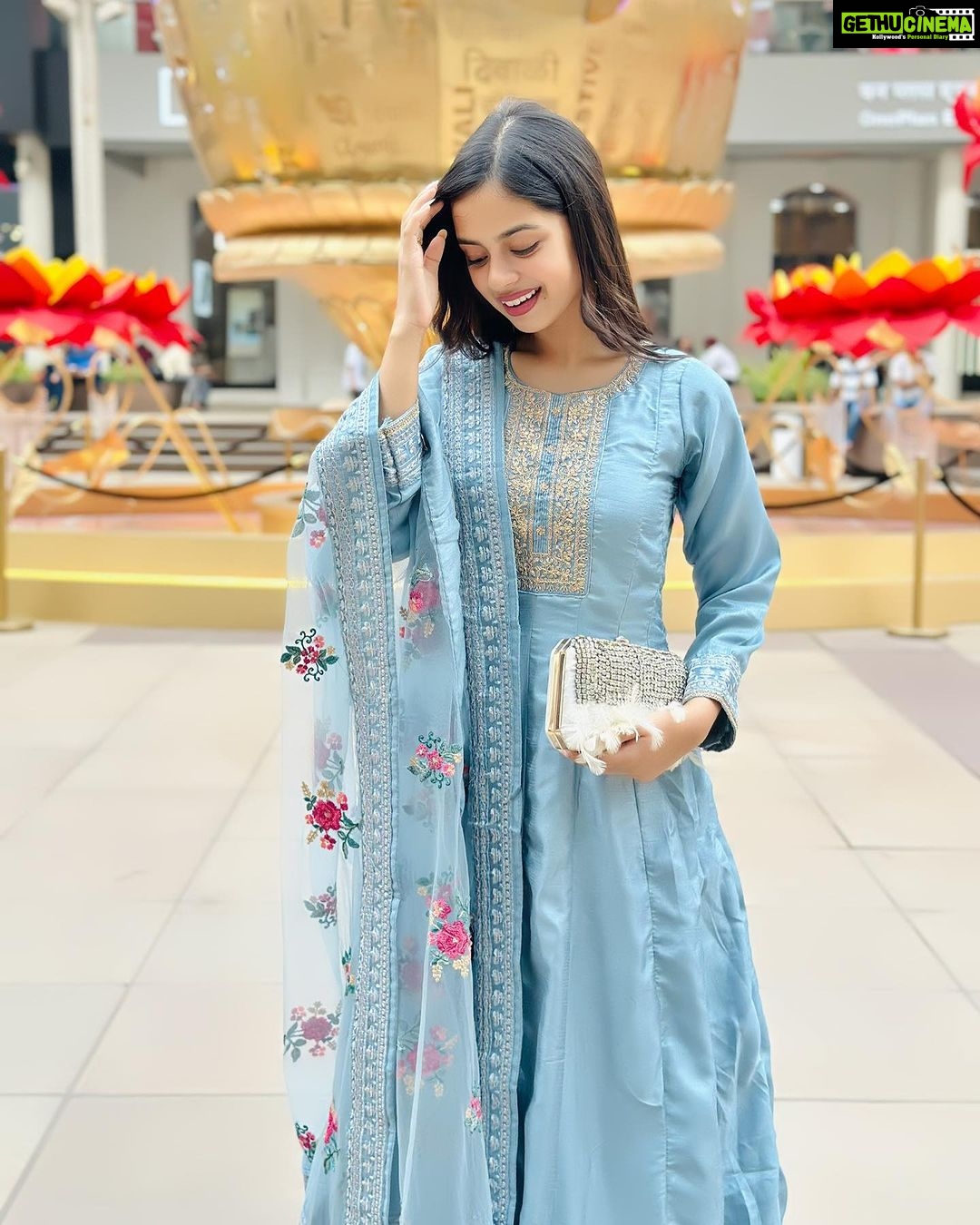 Nitanshi Goel Instagram - BOMBAY TIMES FASHION WEEK ✨ Styled by @stylingcityy Wearing :- @readiprintfashions @indianweddingsaree Jewellery @om_jewellers #nitanshigoel #nitanshi #nitanshians #btfw2023 #laapataaladies Bombay times Fashion week