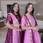 Nitanshi Goel Instagram - मम्मी का हाथ बँटाती पापा का नाम कराती कितनी मुश्किलें क्यूँ ना हो सबको हँसके गले लगाती🫶🏻✨ Bataaiye Kaun? 😘 Meriiiiii Barbie dollll😘😘 . Happy daughters day my doll @nitanshigoelofficial and all my Nitanshians babies♥️ . #Happydaughtersday #daughtersday #bestdaughterintheworld #nitanshigoel #nitanshians Sweet Memories