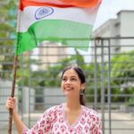 Nitanshi Goel Instagram – Happy  Independence Day🇮🇳
Let’s be a Good Citizen and Let India be Proud of Us🧡🤍💚
.
#azadikaamritmahotsav #happyindependenceday #🇮🇳 #jaihind #indiaat75 #indialove #vandematram #vandemataram #azaadikaamritmahotsav #nitanshigoel #nitanshians