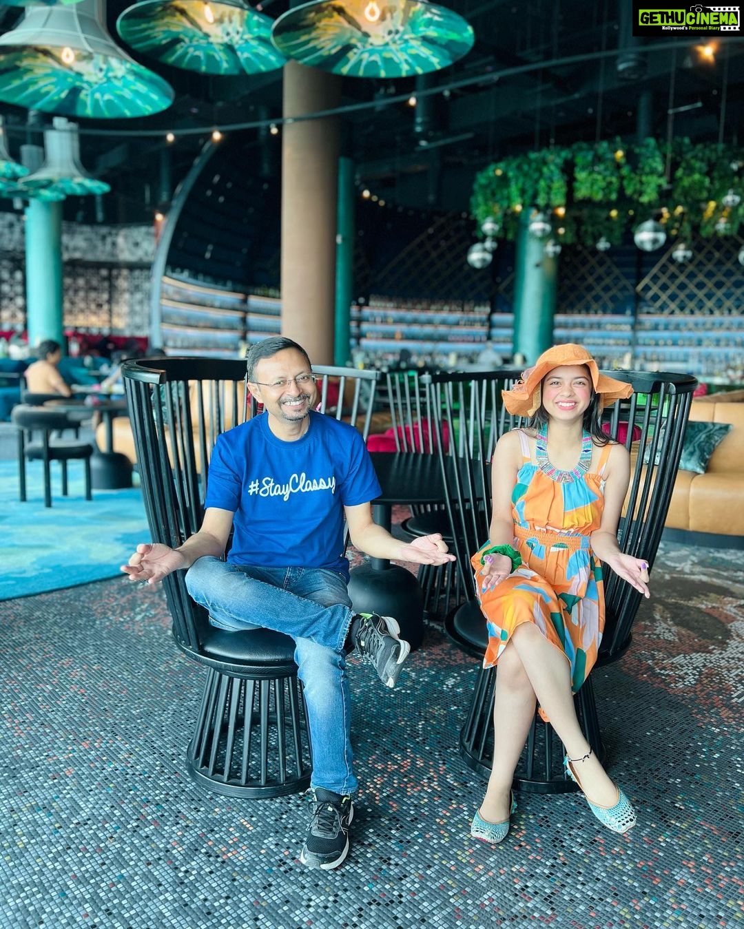 Nitanshi Goel Instagram - The most important life lesson I've learned: When all else fails, call Dad✌🏻💖 Happy Father's Day to the coolest dad on the planet! @nitingoeljii Thanks for always having my back, Daddy! I love you💕 . #happyfathersday #fathersday #fatherdaughter #daddyslittlegirl #nitingoel #nitanshigoel Fathers Day Special