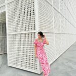Nitanshi Goel Instagram - The girl next door 🦋 . #nitanshigoel #teenactress #model #abudhabi #travelphotography #nitanshians #laapataaladies #lostladies Louvre, Abu Dhabi