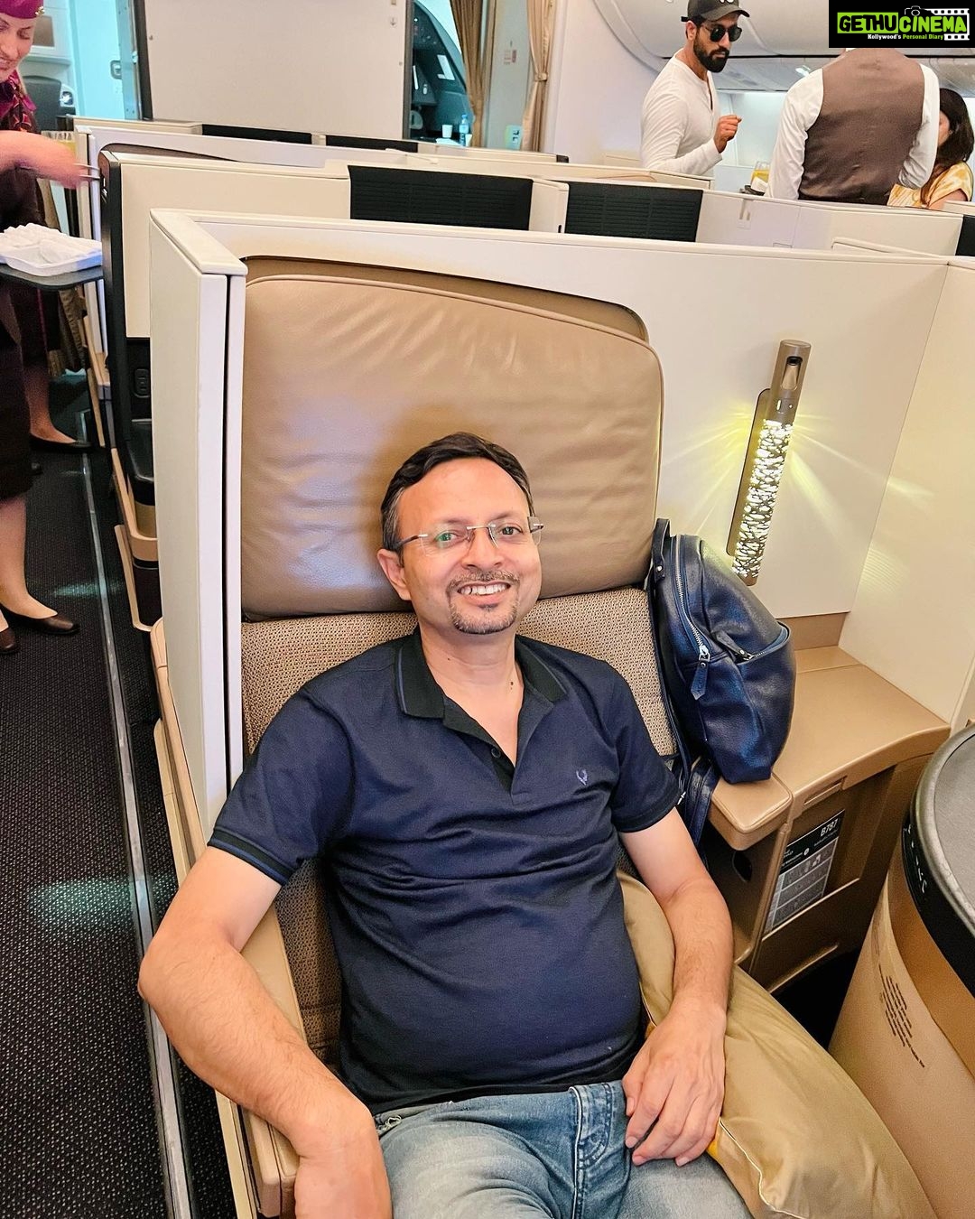 Nitanshi Goel Instagram - "Celebrating my parents' first-ever business class flight with a grateful heart!♥️✨ Last time, I felt a bit sad to see my parents in the economy class while I was in luxury! But that only fueled my desire to work harder and make their dreams come true. They have always worked hard to fulfill mine, and now it's my turn to do the same for them! Here's to many more comfortable journeys together ✈️ Love you @nitingoeljii daddy😘 @rashigoelofficial mumma😘 Also Spot one of my fav actor in 5th pic♥️ #IIFAONYAS #iifa2023 #iifa #iifrocks #FamilyLove #BusinessClassDreams #nitingoel #rashigoel #nitanshigoel Etihad Airways Business Class