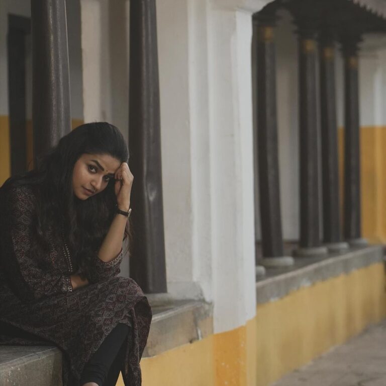 Nithya Ram Instagram - “Too blessed to be stressed “🙏🏽✨ . . . . . . 📷: @mano_graphy_