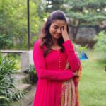 Nithya Ram Instagram - Unbothered😅 . . . . . . . 📷: @darsu_sundaram 👗: @chakrabortymukta