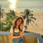 Niti Taylor Instagram – ☀️Pocket-sized sunshine for a gloomy day☀️