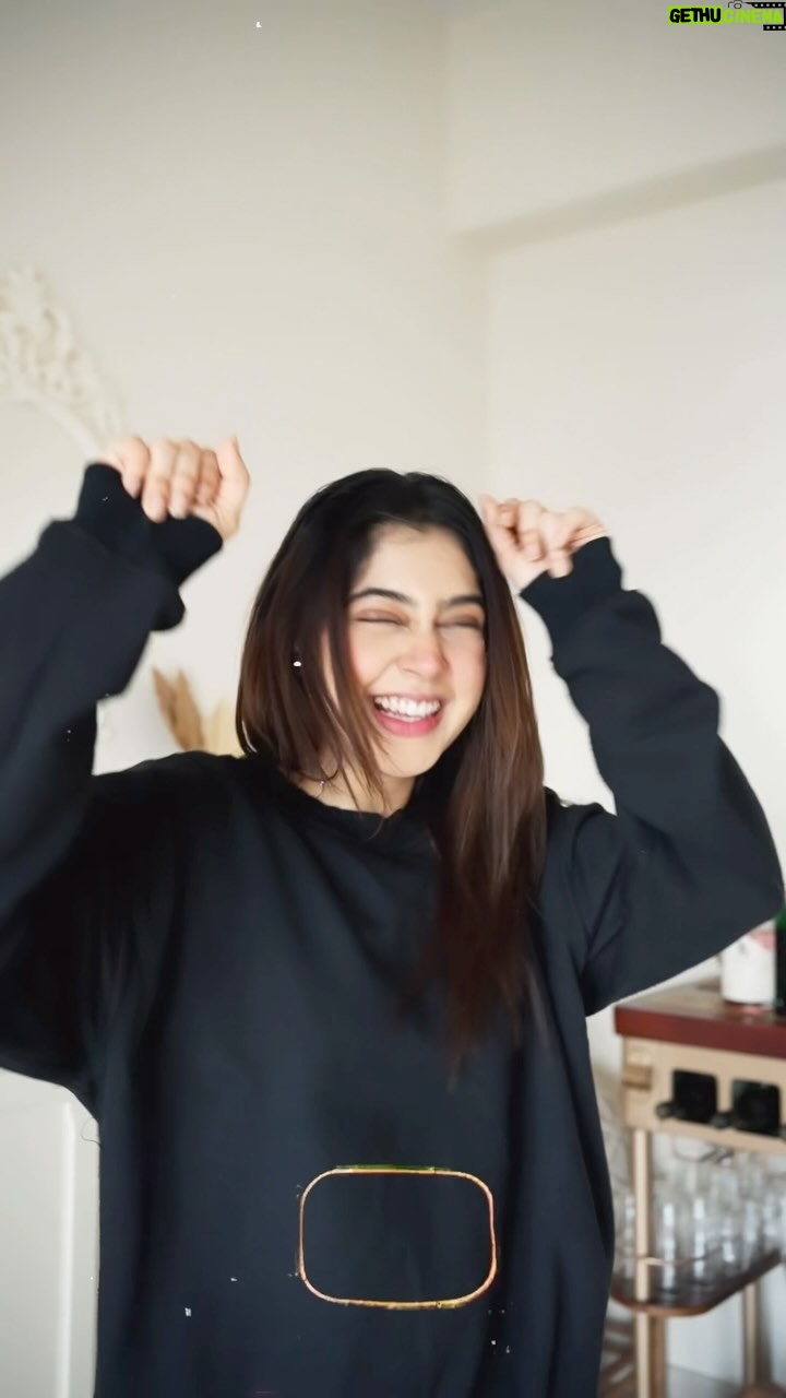 Niti Taylor Instagram - Dancing my way into hearts one step at a time! 💃❤️💃🏻 #feelingcute #instagramreels #reelitfeelit #trendinhreels #reelsinstagram