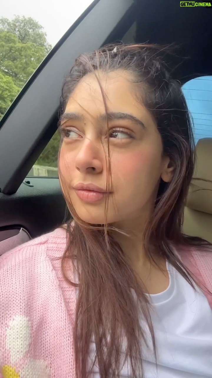 Niti Taylor Instagram - When in Lonavala , visiting @markaizlonavala is a must! It has my heart & you have my word 🫶❤️ @kaizaaan thank you for being such a great host!! 🤗 In my element💜 #alwayseating #goodfood #foodstagram #trendingreels #reelitfeelit #reelsinstagram #instagramreels #foodforfoodies #foodforthought