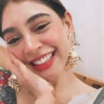 Niti Taylor Instagram - Just looking like a wow☺️❤️ Becauseee chaand aagayaaaa😍🥰