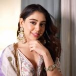 Niti Taylor Instagram – Love yourself, for in the end, you are your own constant companion.♥️

Outfit: @varunchhabra.shop x @vblitzcommunications 
🎥 @rohitgaikwadfilms 
#loveyourself #trendingreels #reelitfeelit #reelsinstagram #instadaily #instagramreels