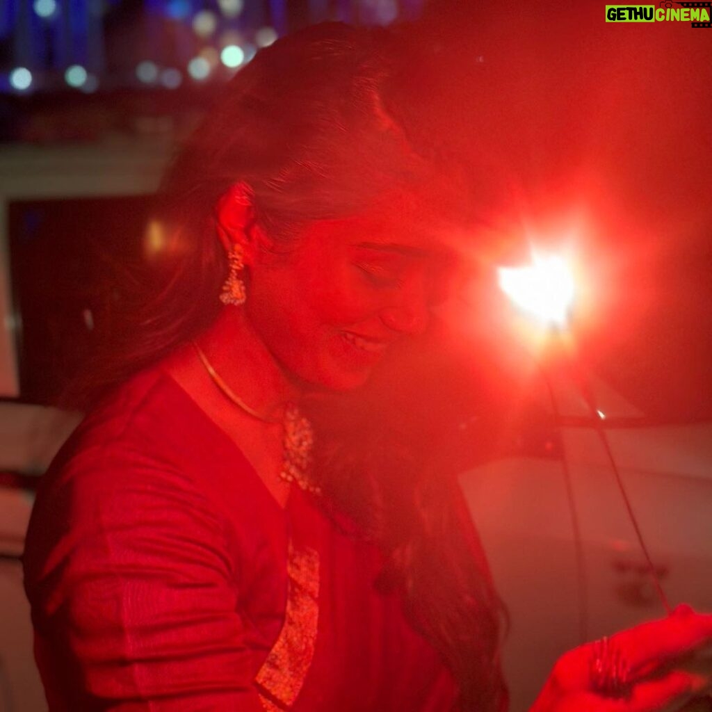 Nivetha Pethuraj Instagram - Happy Diwali 🪔