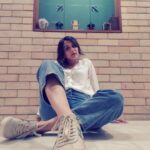 Niyati Joshi Instagram – #bluedenims #whitetop #alltimefavourite #actor #niyatijoshi