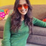 Niyati Joshi Instagram - Just like that #oversizedglasses #somethingborrowed #lookoftheday #actor #niyatijoshi