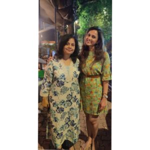 Niyati Joshi Instagram - Aai's Birthday celebration 
#familytime #birthdaycelebration #actor #niyatijoshi
