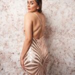 Niyati Joshi Instagram - Shot by @priyamdhar Styled by @nigar_stylist09 Hair @nusrat2700 Makeup @imranhossain041 #photoshoot #gold #bronze #actor #niyatijoshi