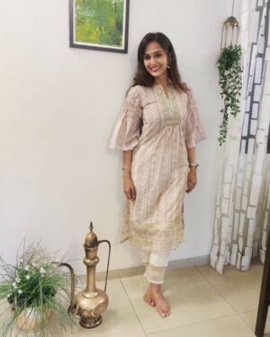 Niyati Joshi Instagram - Wearing @varanga_official 
Stylist @styling.your.soul 
#collaboration #salwarsuit #indian #actor #niyatijoshi