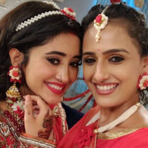 Niyati Joshi Instagram - After my last shot with shivangi , I just told her I am not giving you any send off, as I hate good byes. Just hug the way we normally do and we ended it on saying SEE YOU SOON ❤️
Today marks the end of #KAIRA AND #KAIRAT.
Last couple of days we really bonded a lot , I will miss those endless chats ,our nykaa shopping conversations 😀 and many many more such things . 
You were always very sincere and dedicated towards your work and that is what, what's got you here today . Keep shining the way you always do and there are many more big achievements  to be added in your kitty of success. All the best my Girl ! @shivangijoshi18 😘😘😘 Will Miss you 
(Always just a call away ) 
#yrkkh #hategoodbyes #bond #actor #niyatijoshi