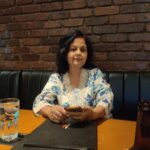 Niyati Joshi Instagram - Aai's Birthday celebration #familytime #birthdaycelebration #actor #niyatijoshi