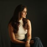 Niyati Joshi Instagram - Few casual pics clicked by @i__mfahim #casual #naturalpic #actor #niyatijoshi
