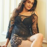 Niyati Joshi Instagram - Shot by @priyamdhar Stylist @nigar_stylist09 Hair @nusrat2700 Makeup @imranhossain041 Studio @studio.f6 #actor #niyatijoshi