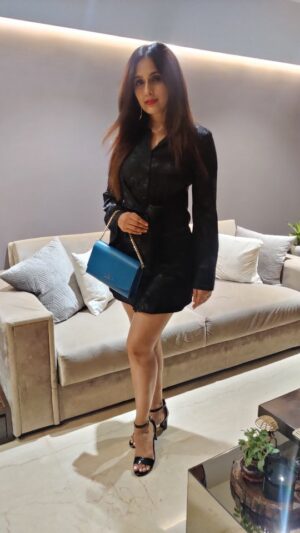 Niyati Joshi Instagram - Birthday Girl !!! 
#happybirthday #grownayearolder #birthdaycelebration #letsdressup #lbd #littleblackdress #transition #actor #10thdecember #saggitarius #niyatijoshi