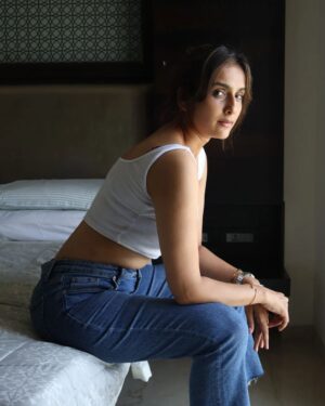 Niyati Joshi Instagram - No make up series !!! 
Shot by @creativecaptuers01

#naturallightphotography #nomakeup #keepitreal #actor #niyatijoshi
