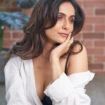 Niyati Joshi Instagram - Shot by @priyamdhar Stylist @nigar_stylist09 Hair @nusrat2700 Make up @imranhossain041 #photoshoot #actor #niyatijoshi