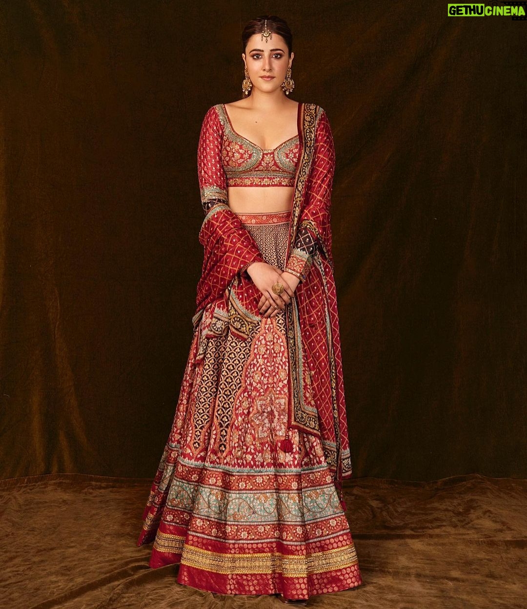 Nupur Sanon Instagram - All things royal 💭 • Hmu - @makeupbydevanshii Outfit- @ritukumarhq Jewellery- @curiocottagejewellery @silverstreakstore Styled by- @sukritigrover Styling Team- @vanigupta.23 @harshitadaga01 @bitofbash
