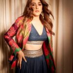 Nupur Sanon Instagram - 🦋❤️ Outfit- @tussah_siddhishah Jewellery- @vasundharajewelry @silverstreakstore Styled by - @sukritigrover Styling Team- @vanigupta.23 @bitofbash @harshitadaga01 HMU- @makeupbydevanshii 📸- @pixel.exposures