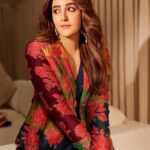 Nupur Sanon Instagram - Hi💙💛🧡💚🖤♥️💜 • Outfit- @tussah_siddhishah Jewellery- @vasundharajewelry @silverstreakstore Styled by - @sukritigrover Styling Team- @vanigupta.23 @bitofbash @harshitadaga01 HMU- @makeupbydevanshii 📸- @pixel.exposures