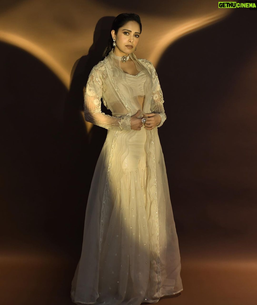 Nushrratt Bharuccha Instagram - My Hour ⏳ Outfit @awignaofficial Choker @ut_jewellery_by_harveen Earrings and ring @anayah_jewellery Stylist @nidhijeswani Makeup @vardannayak Hair @cheemabaljit2 📸 @miteshsphotography