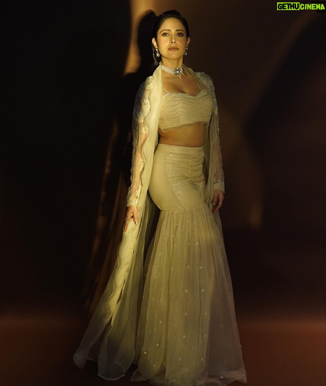 Nushrratt Bharuccha Instagram - My Hour ⏳ Outfit @awignaofficial Choker @ut_jewellery_by_harveen Earrings and ring @anayah_jewellery Stylist @nidhijeswani Makeup @vardannayak Hair @cheemabaljit2 📸 @miteshsphotography