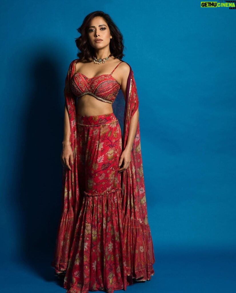 Nushrratt Bharuccha Instagram - Striking a pose 👯‍♀️ Outfit : @sandhyashah.shah Jewellery : @minerali_store Styled by : @samidha.wangnoo Style team : @gaurii77 HMU @simua_996 @cheemabaljit2