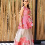 Nushrratt Bharuccha Instagram – Easy Breezy Monday, is it? 🌬️🍃

Outfit: @rajiramniq 
@vandafashionagency 
Jewellery: @karnikajewelshyd @spiffypublicrelations 

Style by : @samidha.wangnoo 
Style team : @ritika.kishnani @yashtikaasharmaa 

Make up : @vardannayak 
Hair by : @ashwini_hairstylist 
📸 : @lakshaysachdevaphotography