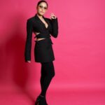 Nushrratt Bharuccha Instagram - 🖤 Outfit & shoes : @maisonvalentino 🕶️ : @dgtopticians @maisonvalentino Styled by : @samidha.wangnoo Glam team : @divyashetty_ @cheemabaljit2 📸 : @miteshsphotography