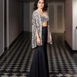 Nushrratt Bharuccha Instagram - Checked all the boxes ☑️ Outfit: @kamaalicouture Jewellery: @goldenwindow Styled by : @samidha.wangnoo Style team : @gaurii77 @mayzaideh_khalid Glam team : @simua_996 @cheemabaljit2 Photographer: @rushstudioz