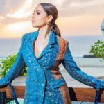 Nushrratt Bharuccha Instagram – Forever chasing Sunsets 🌅

Outfit: @nikitamhaisalkar 
Jewellery: @echoaccessories_ 
Styled by : @samidha.wangnoo 
Style team : @gaurii77 @mayzaideh_khalid 

Glam team : @yaronmess