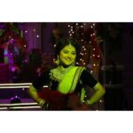 Oindrila Saha Instagram - জাফরানি ওই আলতা ঠোঁটে মিষ্টি হাসির গোলাপ ফোটে🌹 . . . . MITHAI❤️ 8pm only on @zeebanglaofficial #mithai#nipa#rudripa#reception#party#partyscenes